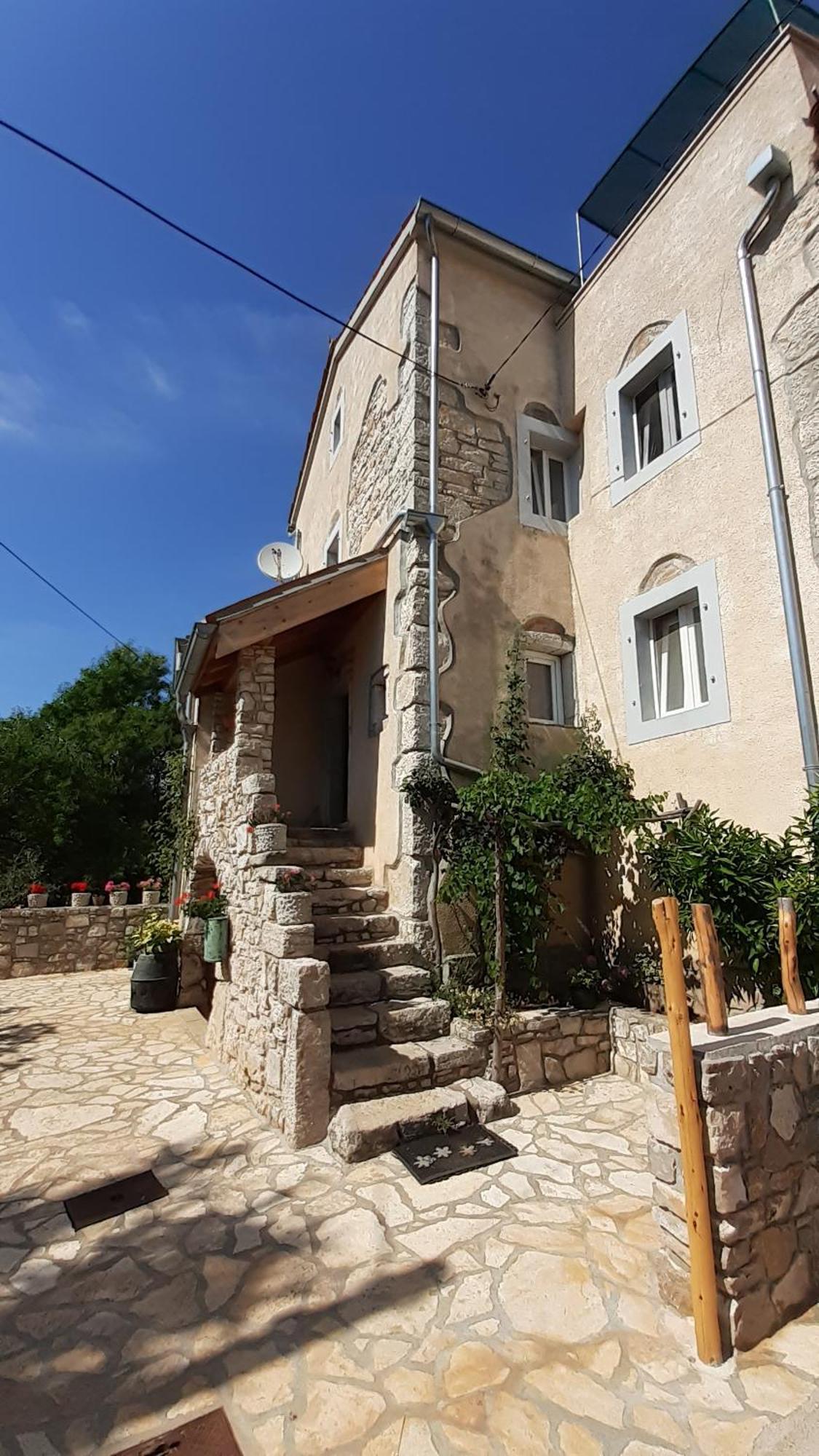 Apartment Kuca - Krcina